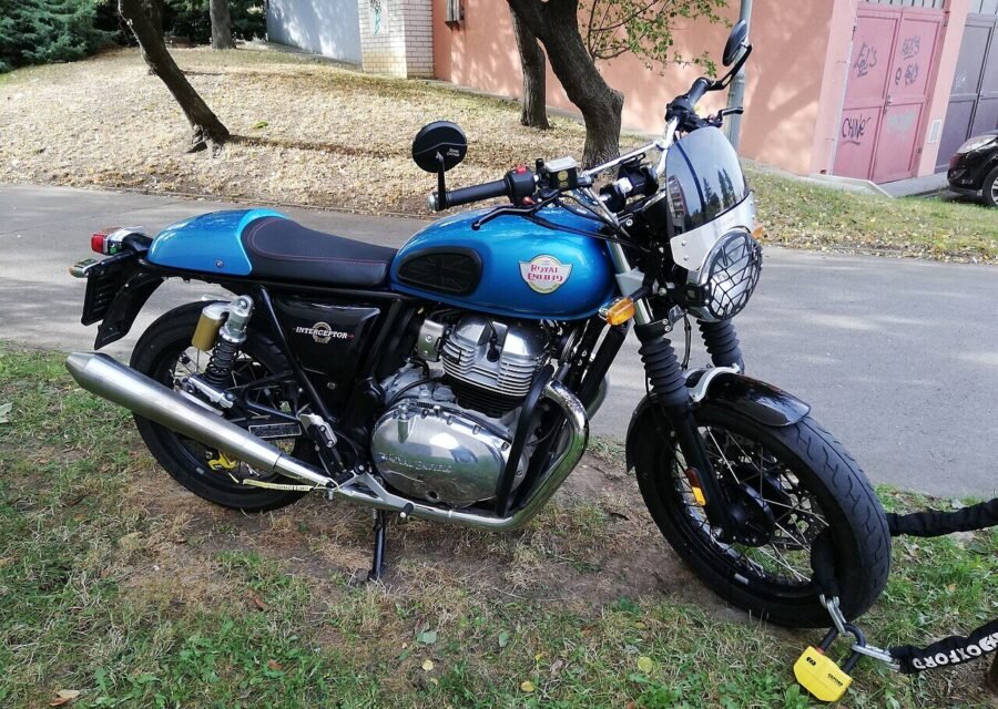 Royal Enfield Interceptor 650 Jinonice B